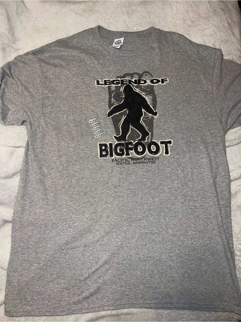 Pacific Northwest Seattle Washington legends of Bigfoot T-Shirt size XL